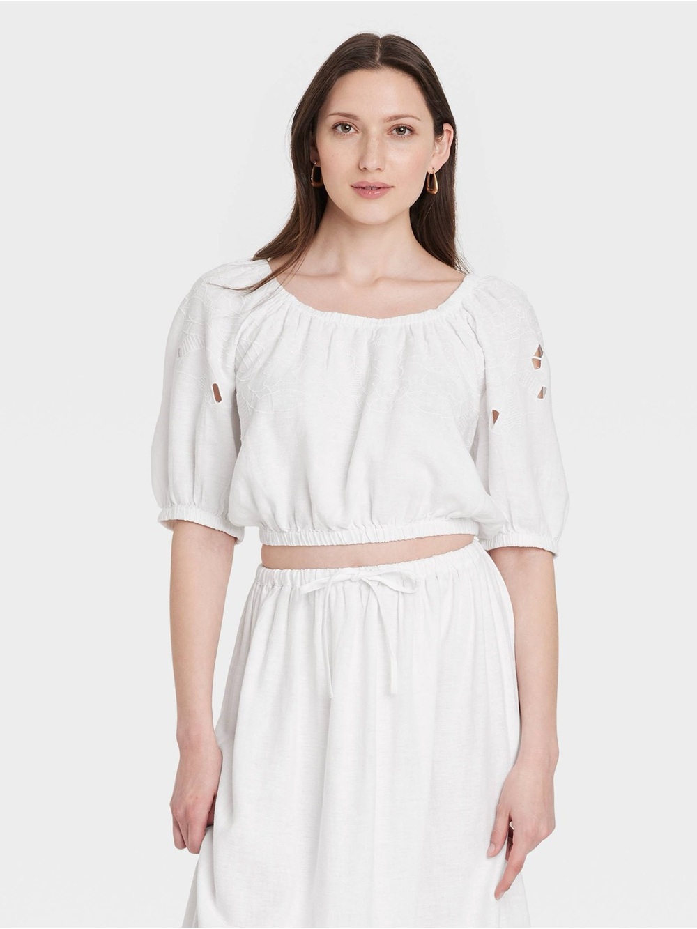 Universal Thread White
Embroidered Puff Sleeve NWOT